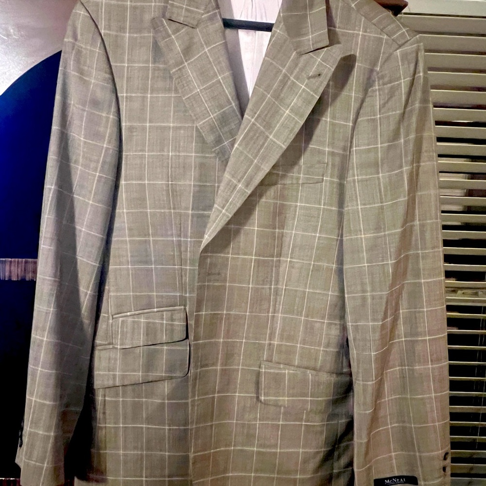 mcneal jacket- new- large checker pattern- new wool - 42 size-new without Tag